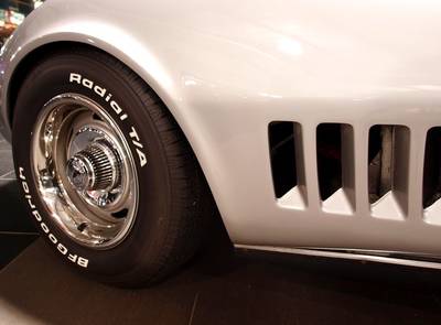Corvette C2 Sting Ray 327 /300