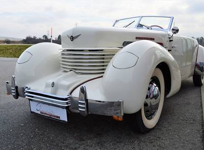 Cord 812 Supercharged Convertible Pheaton