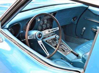 Corvette Stingray C3, 327cui 300hp