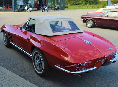 Corvette C2 Sting Ray Convertible