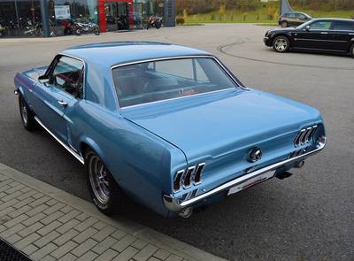 Ford Mustang Coupe 289 V8, 4V