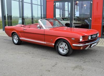 Ford Mustang GT K-Code Cobra V8