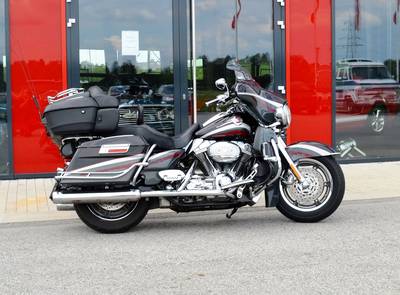 Harley Davidson CVO Screamin Eagle Ultra
