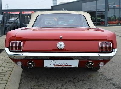 Ford Mustang GT K-Code Cobra V8