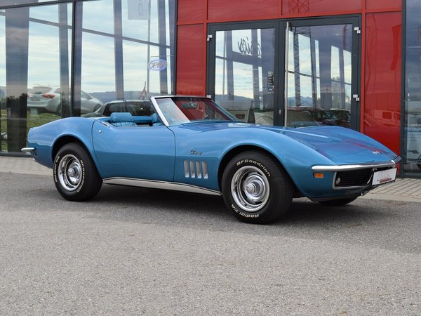 Corvette Stingray Convertible 350hp