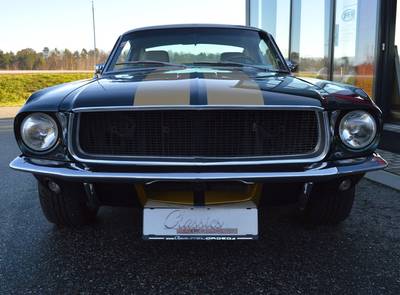 Ford Mustang Fastback 302 Resto-Mod