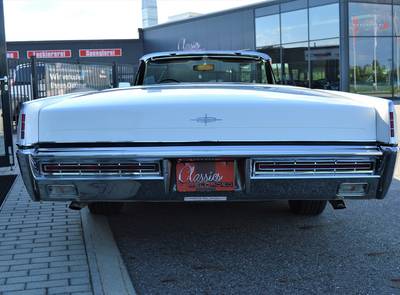 Lincoln Continental 4-door Convertible