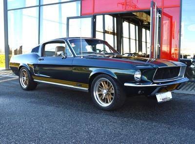 Ford Mustang Fastback 302 Resto-Mod