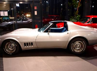 Corvette C2 Sting Ray 327 /300