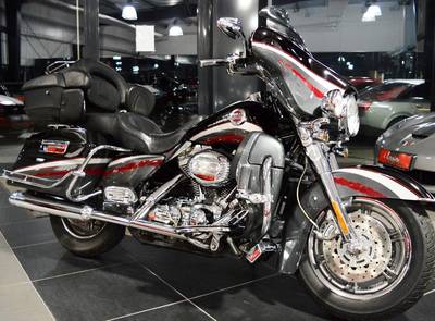 Harley Davidson CVO Screamin Eagle Ultra